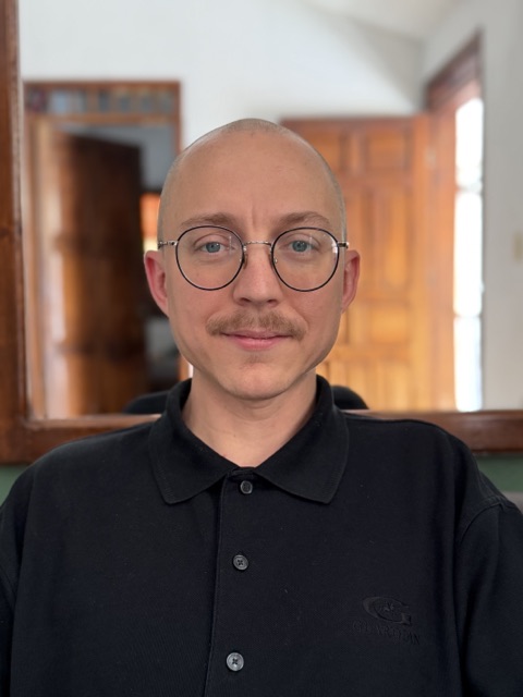 Thomas, an American English tutor based in Chiapas, Mexico.